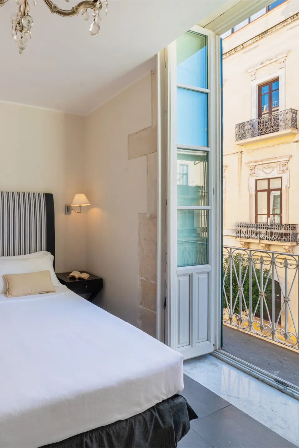 Hotel-Palazzo-Cavalieri-Siracusa-Foto-Suite-3-2-verticale