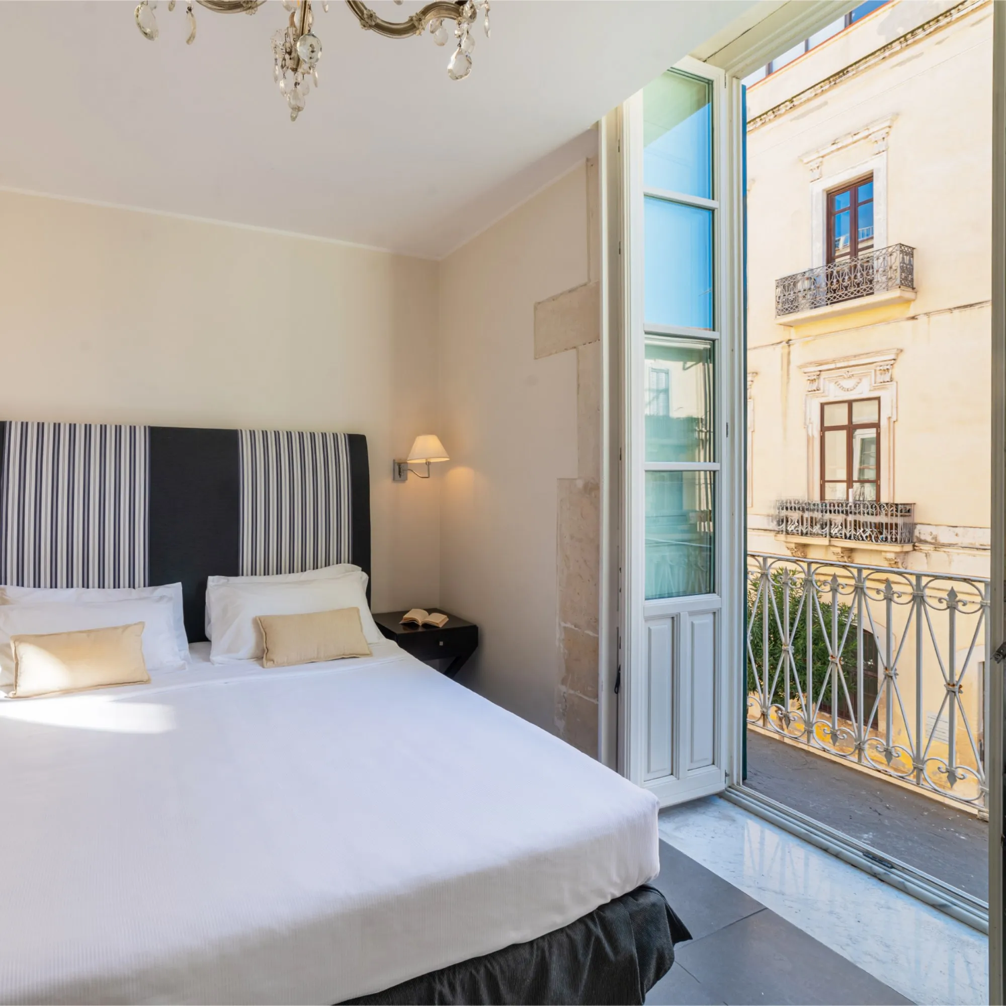 Hotel-Palazzo-Cavalieri-Siracusa-Foto-Suite-3-quadrata