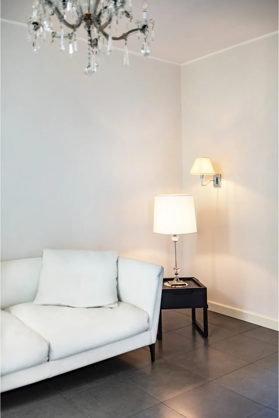 Hotel-Palazzo-Cavalieri-Siracusa-Foto-Suite-Divano-2-verticale